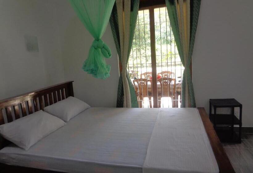 패밀리 룸 가든 전망, Udesh Guest