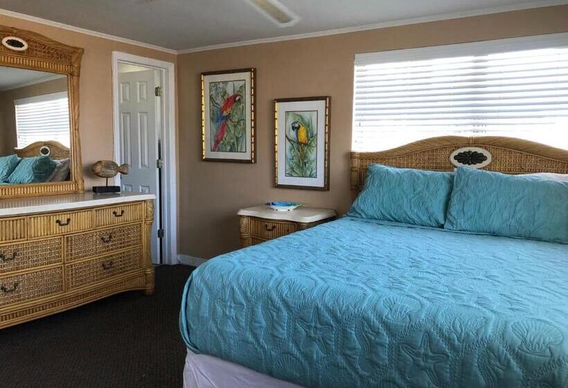 חדר סטנדרט לשלושה, The Surf Beach Motel