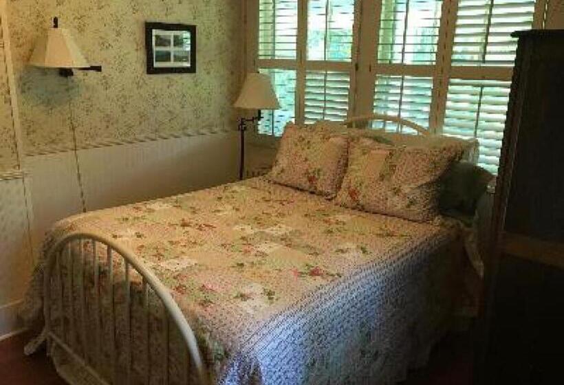 Номер Стандарт, Folkestone Inn