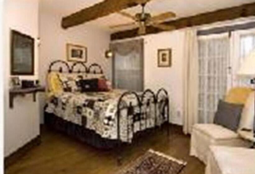 Люкс, Folkestone Inn