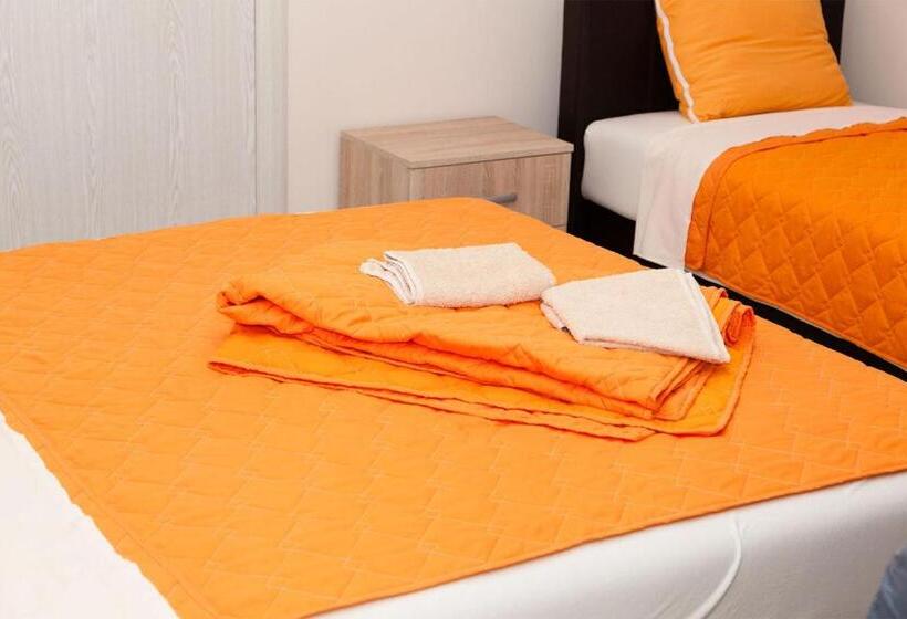 استودیو خانوادگی, Prenoćište Kovač