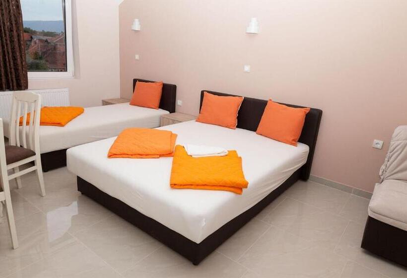 استودیو خانوادگی, Prenoćište Kovač