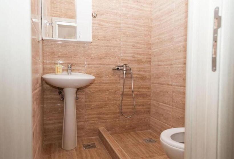 اتاق اکونومی, Prenoćište Kovač