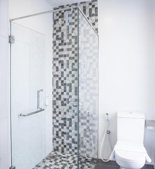 חדר דלוקס לארבעה, Natura