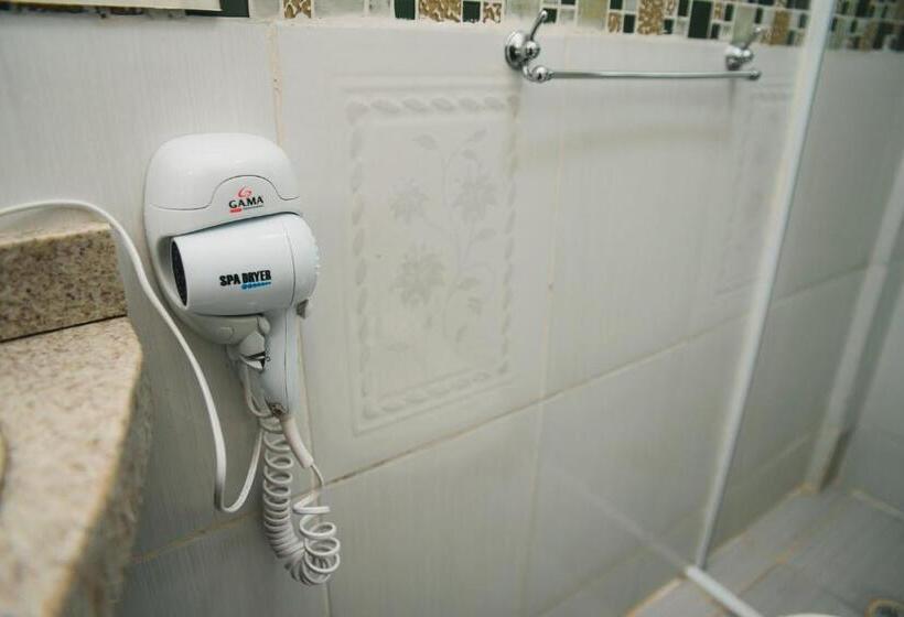 带双人床的经济房间, Espaço Tajj