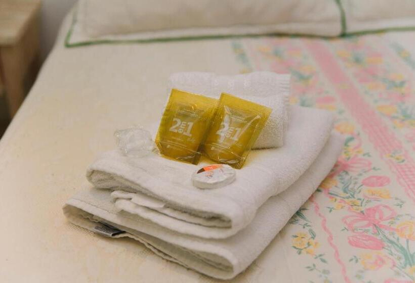 带双人床的经济房间, Espaço Tajj