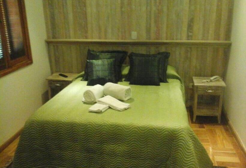 标准三人间, Espaço Tajj