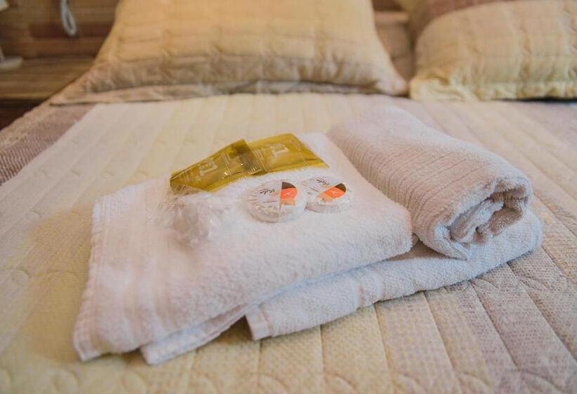 带特大床的豪华房间, Espaço Tajj