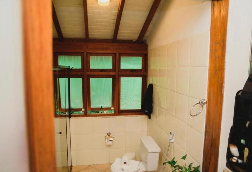 标准工作室带泳池景, Espaço Tajj