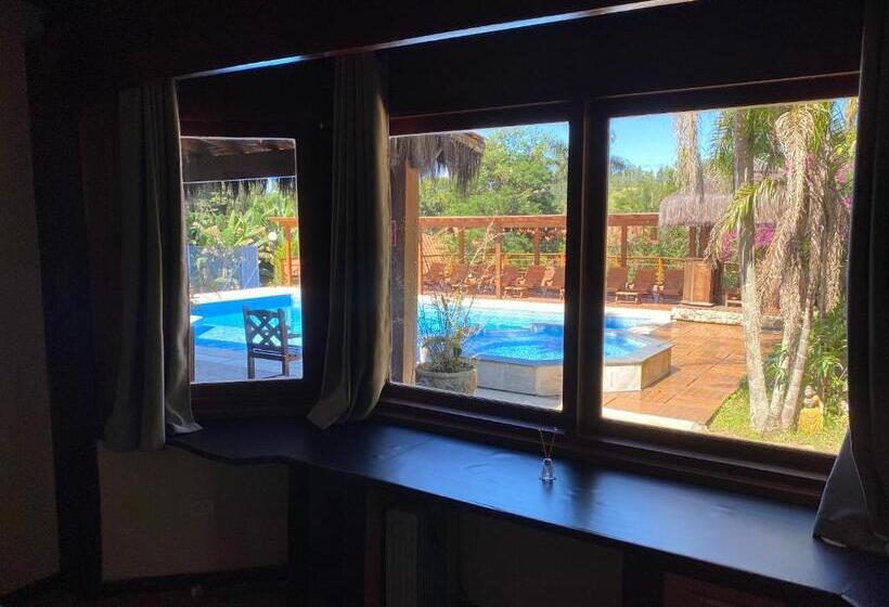 标准工作室带泳池景, Espaço Tajj