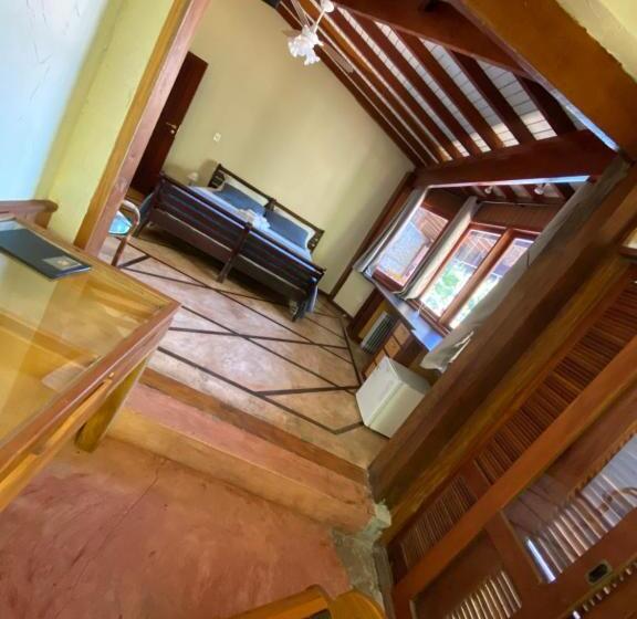 标准工作室带泳池景, Espaço Tajj