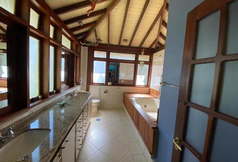 豪华套房, Espaço Tajj