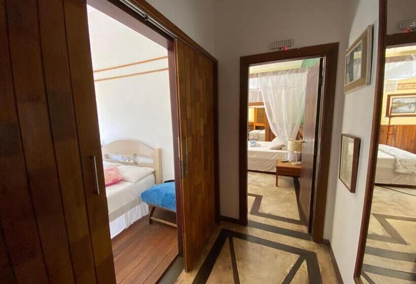 带按摩浴盆的套房, Espaço Tajj