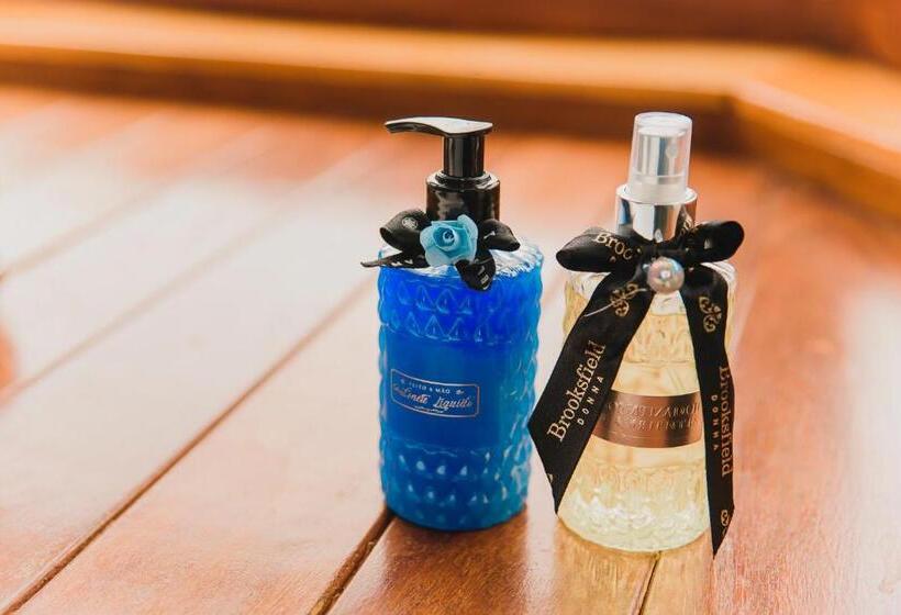 带皇后床的套间, Espaço Tajj