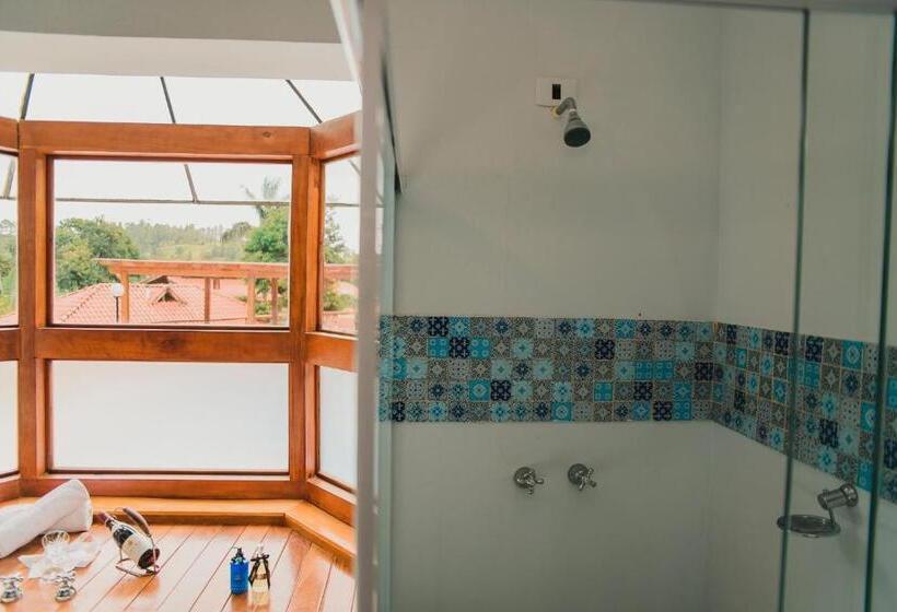 带皇后床的套间, Espaço Tajj