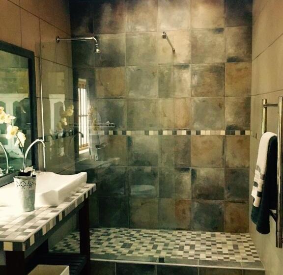 ガーデンビュースタンダードルーム, Villa Contessa