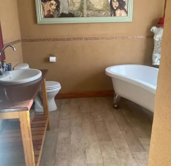 スーペリアトリプルルーム, Villa Contessa
