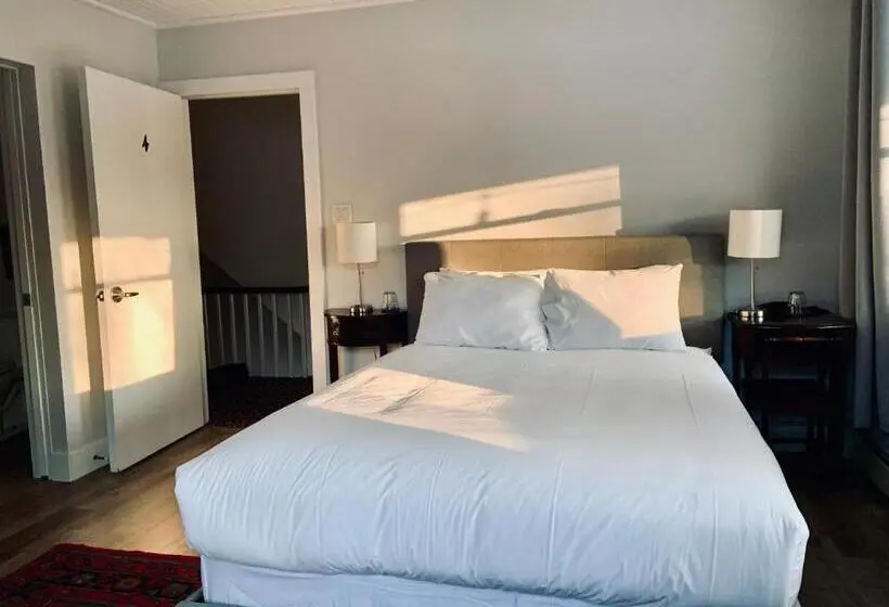اتاق لوکس با تخت دو نفره بزرگ, South Landing Inn
