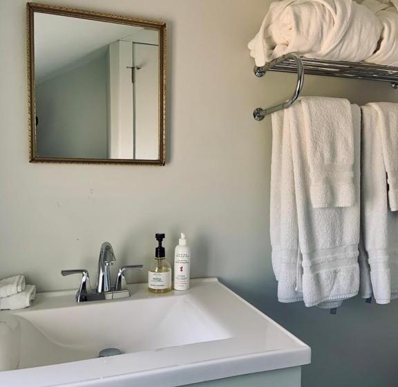 Люкс 2 Спальни, South Landing Inn