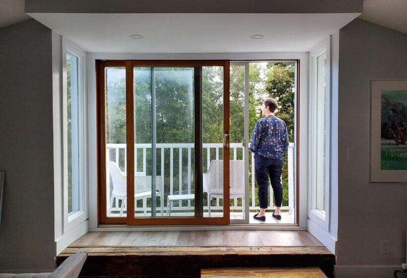 2 Bedrooms Apartment River View, South Landing Inn