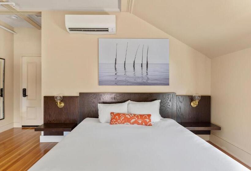 חדר סטנדרט עם מיטת קינג, The Francis