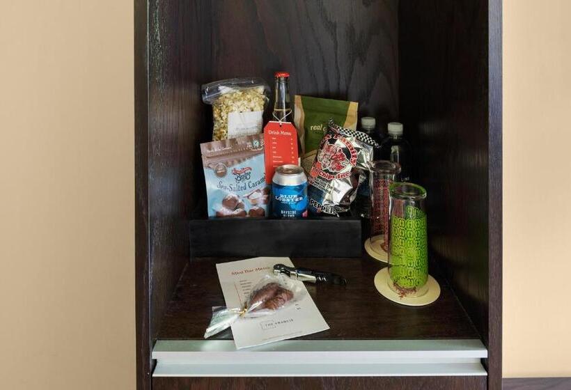 חדר סטנדרט, מיטת קינג, מותאם לאדם עם מוגבלויות, The Francis