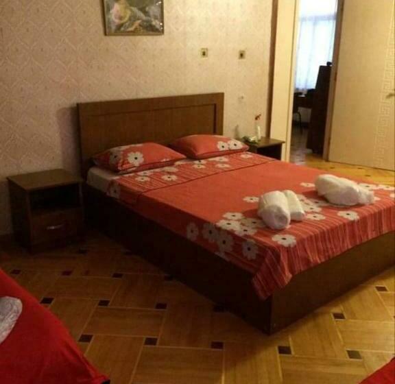 اتاق خانوادگی, Guesthouse Raisa