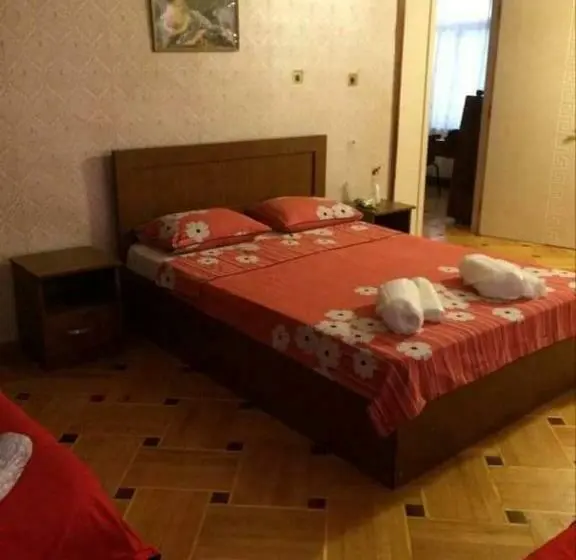 اتاق خانوادگی, Guesthouse Raisa
