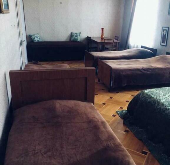 اتاق خانوادگی, Guesthouse Raisa