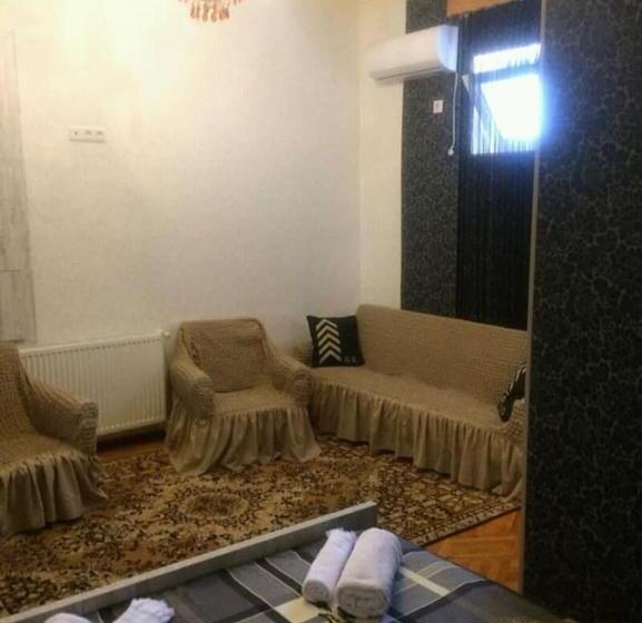 اتاق لوکس, Guesthouse Raisa