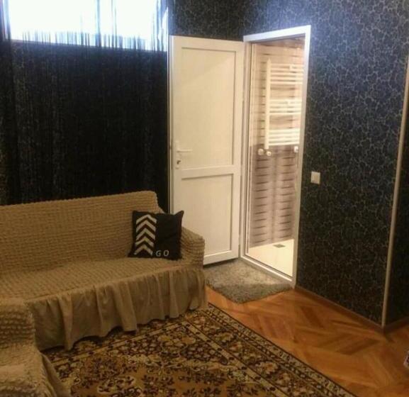 اتاق لوکس, Guesthouse Raisa