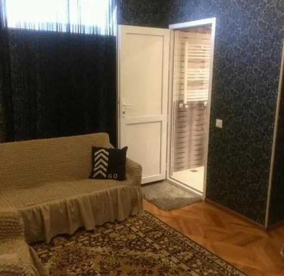 اتاق لوکس, Guesthouse Raisa