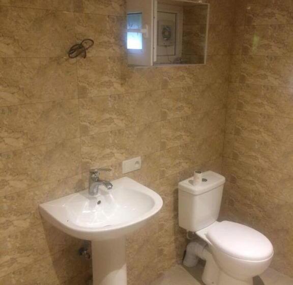 اتاق استاندارد چهار تخته, Guesthouse Raisa