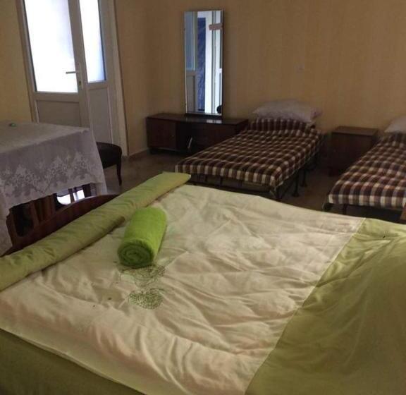 اتاق استاندارد چهار تخته, Guesthouse Raisa