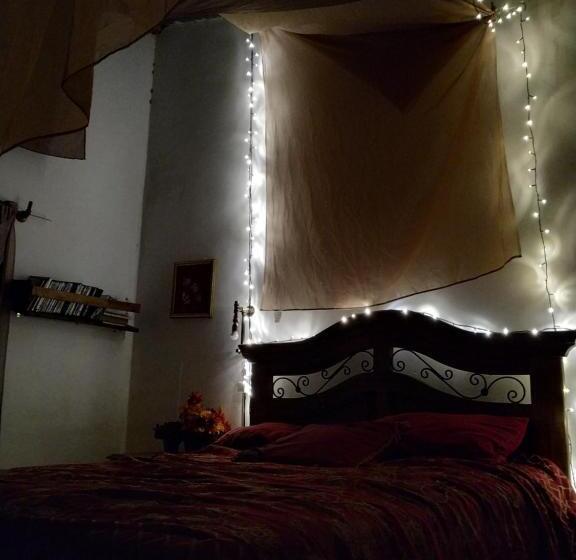 اتاق لوکس خانوادگی, La Poza Del Pato