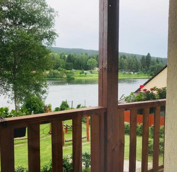 Номер Стандарт Вид на Озеро, Mala Narnia