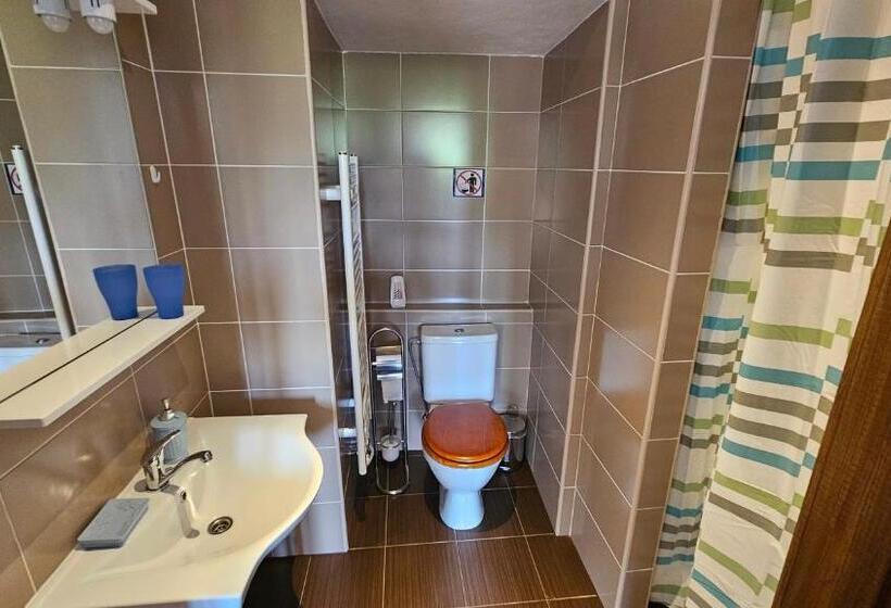 Номер Стандарт, Mala Narnia