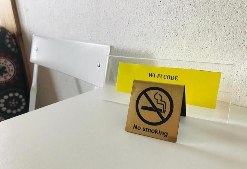 Номер Стандарт, Mala Narnia