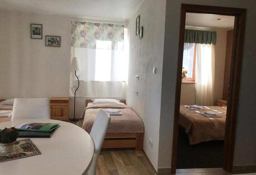 Семейный Номер, Mala Narnia