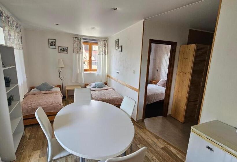 Семейный Номер, Mala Narnia