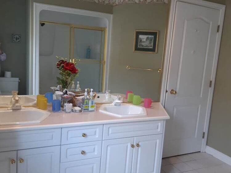 דירת קומפורט חדר שינה 1, Lake View House