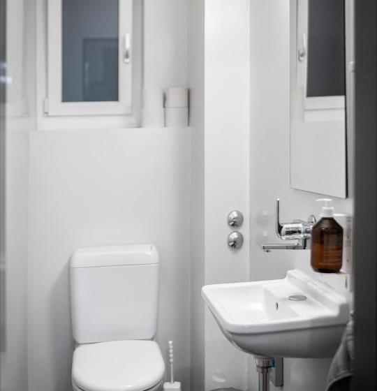 اتاق استاندارد با سرویس بهداشتی مشترک, Gasthaus Zum Guten Glück