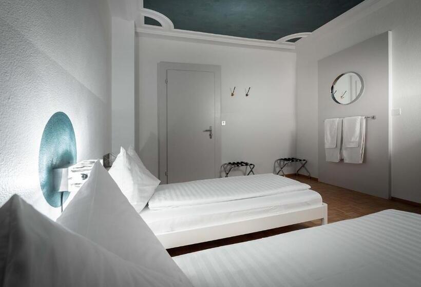 اتاق استاندارد با سرویس بهداشتی مشترک, Gasthaus Zum Guten Glück