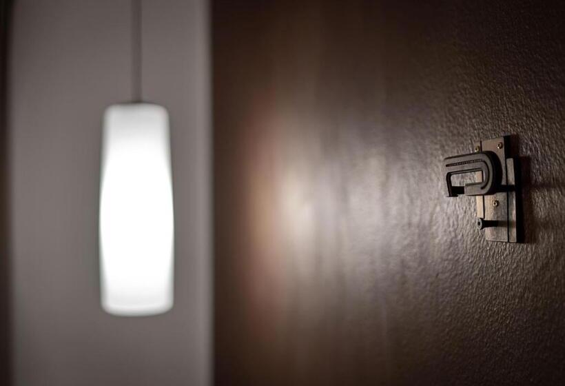 اتاق استاندارد با سرویس بهداشتی مشترک, Gasthaus Zum Guten Glück