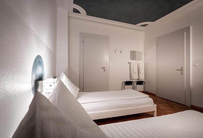 اتاق استاندارد با سرویس بهداشتی مشترک, Gasthaus Zum Guten Glück