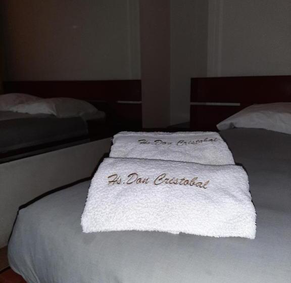 スタンダードルーム, Hostal Don Cristobal