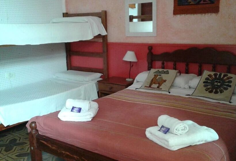 اتاق استاندارد چهار تخته, Hostal Yatasto
