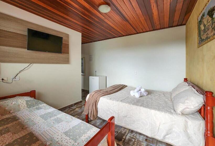 اتاق استاندارد سه نفره, Pousada Araucária Village