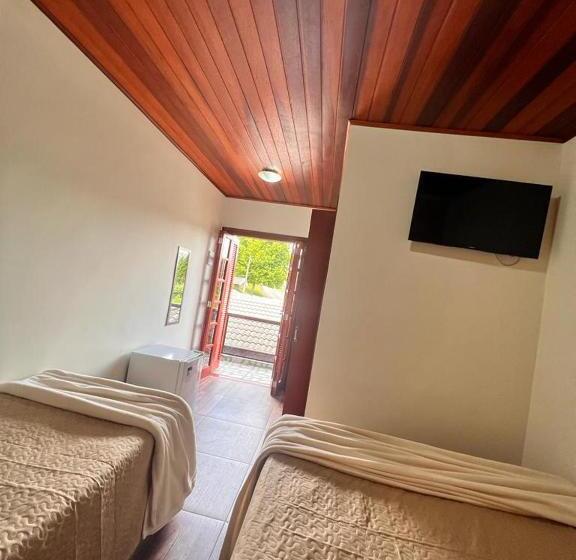 اتاق سوپریور سه تخته, Pousada Araucária Village