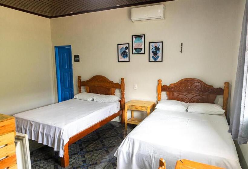חדר סטנדרט לארבעה, Pousada Aruans Casarão